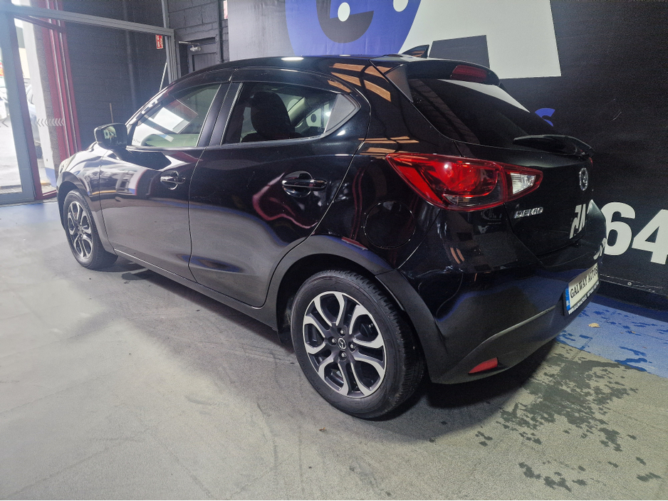 2017 Mazda Mazda2 - image 6