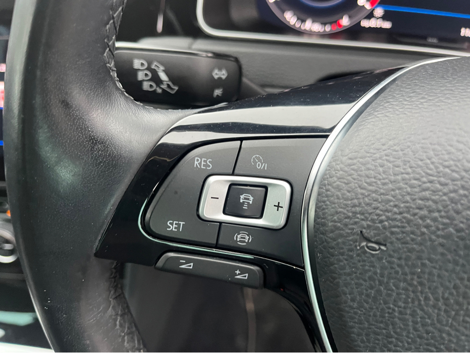 2019 Volkswagen Golf - image 15