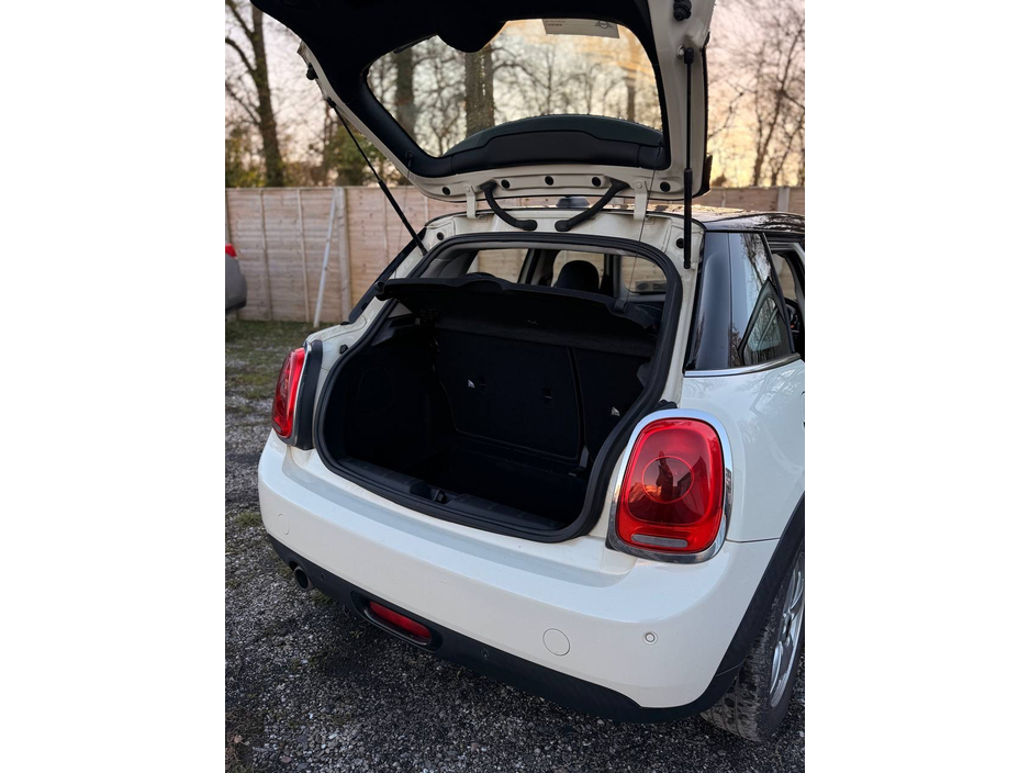 2015 MINI Hatch - image 35