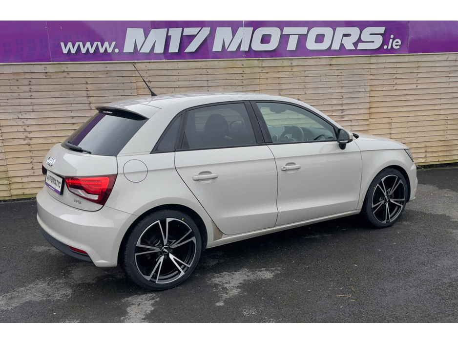 2016 Audi A1 - image 6