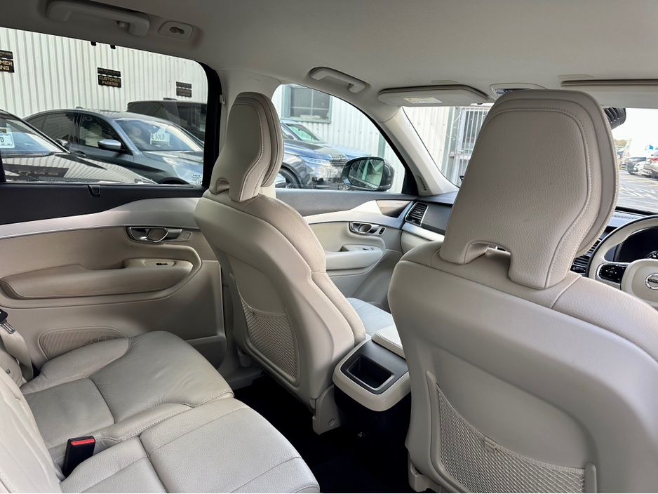 2019 Volvo XC90 - image 12