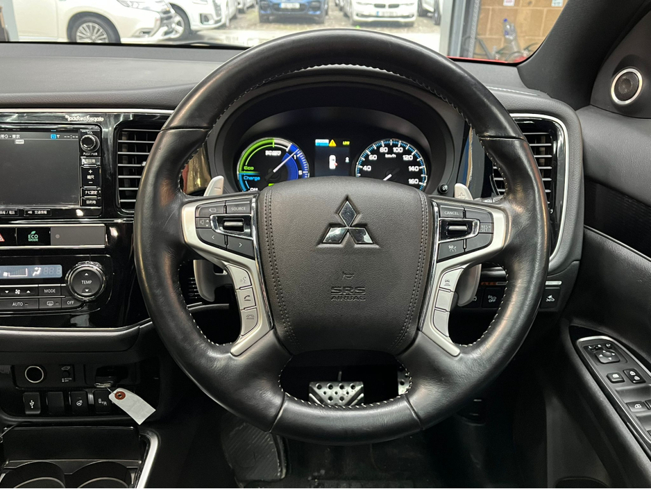 2018 Mitsubishi Outlander €19950! 2018 MISTUBISHI OUTLANDER PHEV HEATED SEATS - SUNROOF - HEATED STEERING WHEEL - CRUISE CONTROL - Reverse Camera €19,950