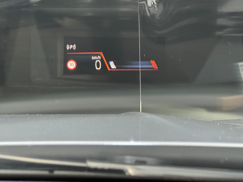 2025 BMW 2 Series - image 27