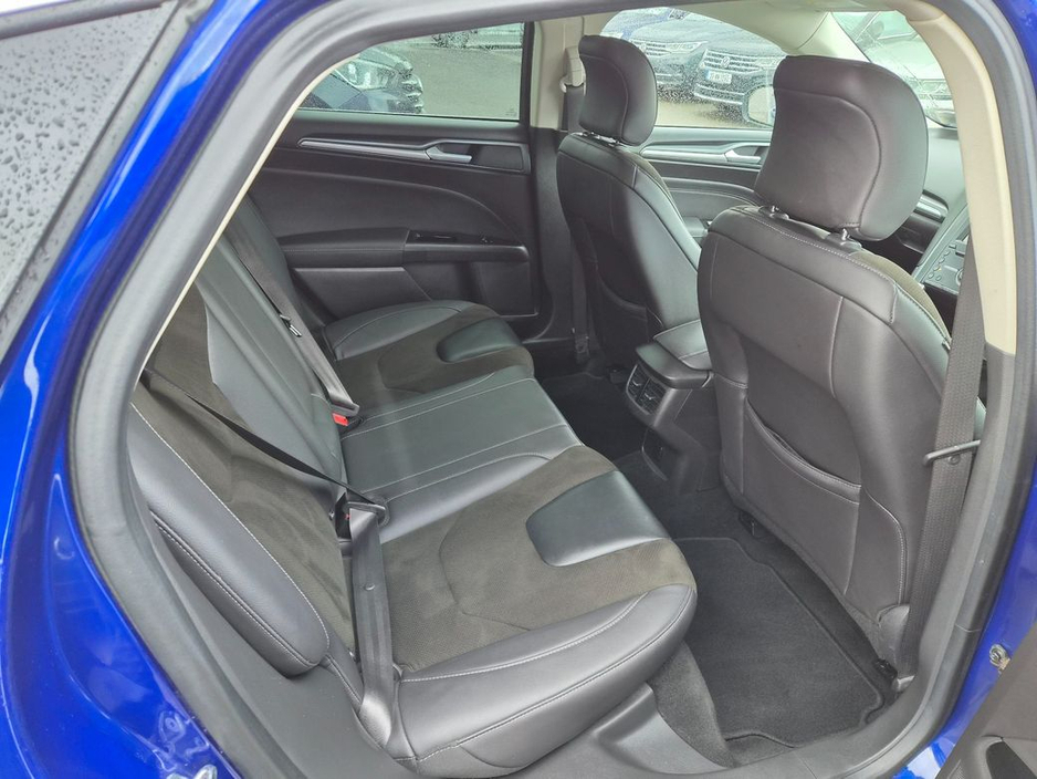 2017 Ford Mondeo - image 6