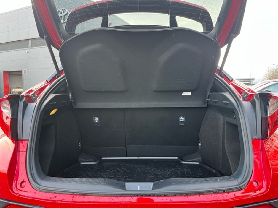 2023 Toyota C-HR C-HR HYBRID SPORT €28,750