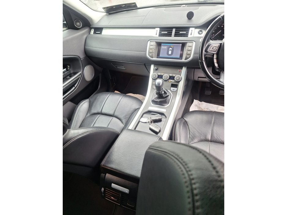 2017 Land Rover Range Rover Evoque - image 11