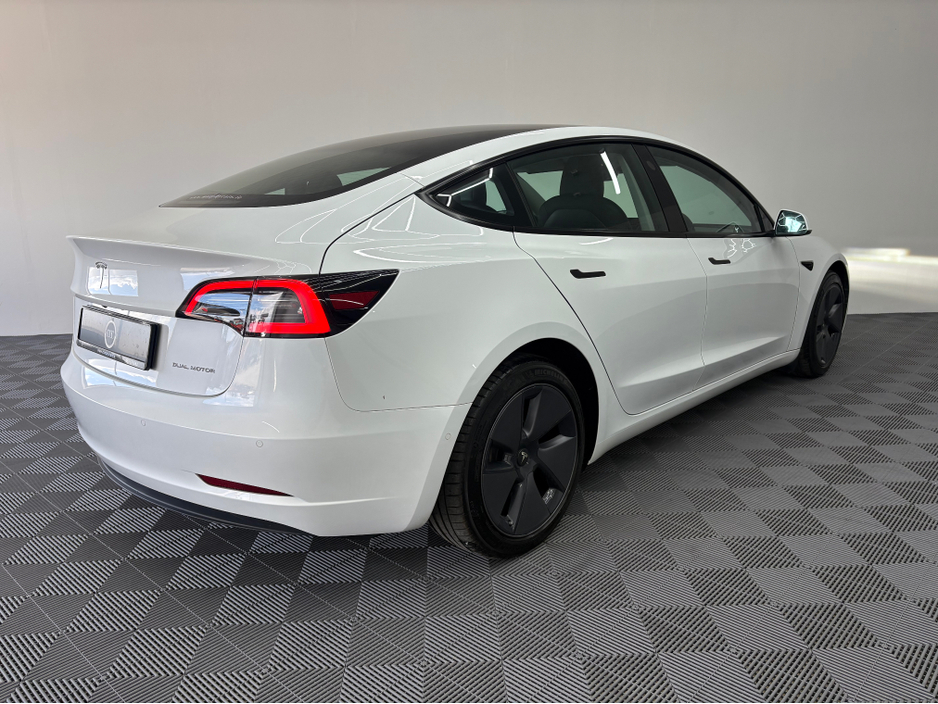 2022 Tesla Model 3 - image 12