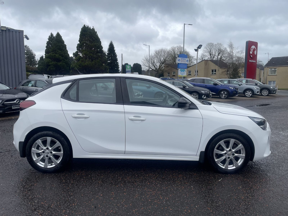 2022 Opel Corsa - image 8