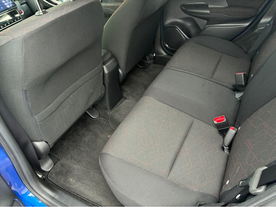 2014 Honda Fit - image 13