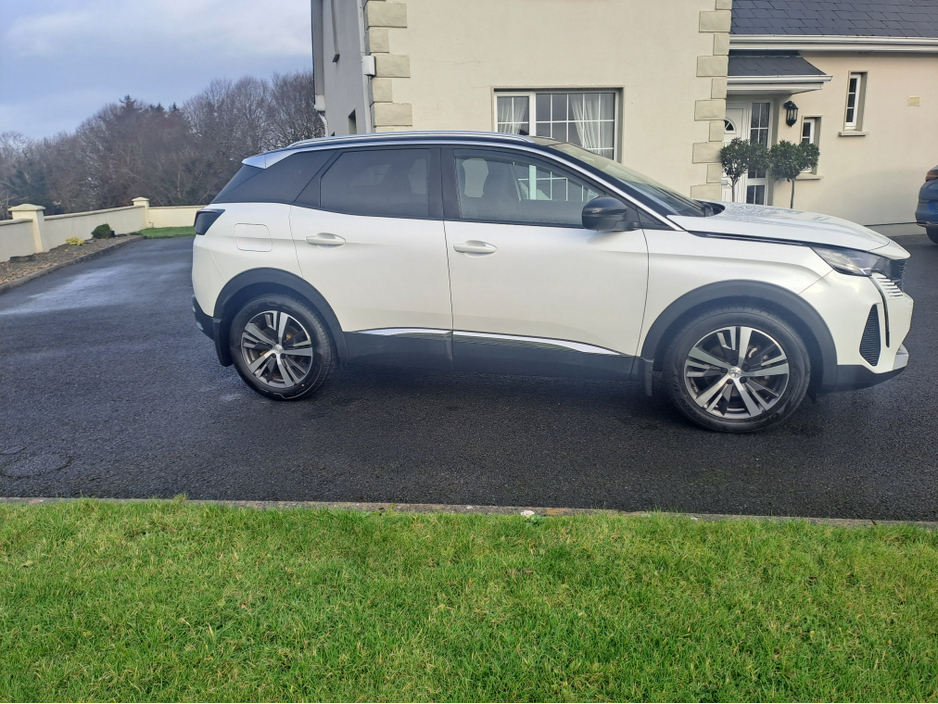 2023 Peugeot 3008 FL ALLURE 1.5 BLUE HDI 13 130 6.2 €31,000