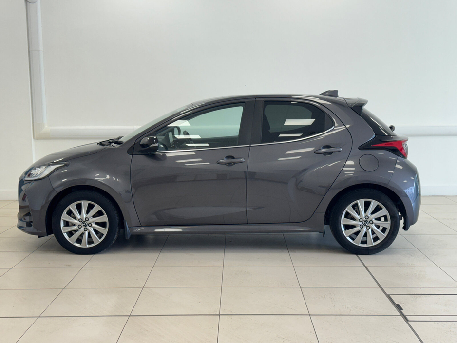 2023 Mazda Mazda2 - image 4
