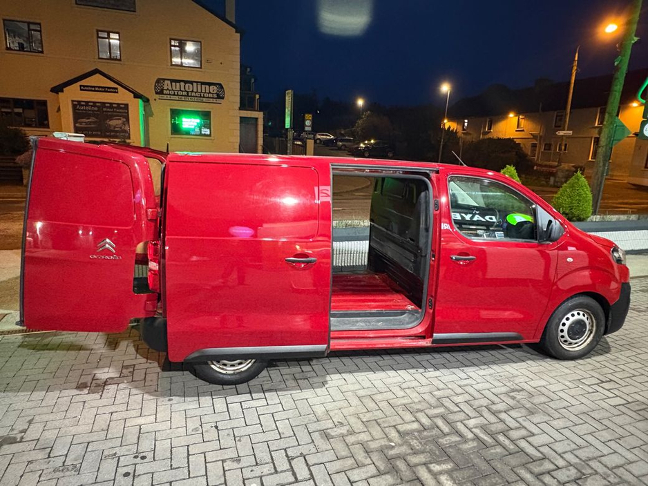 2019 Citroen Dispatch - image 7