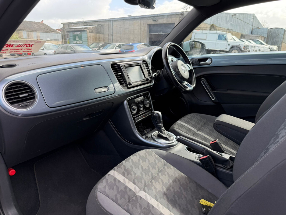 2017 Volkswagen Beetle - image 11