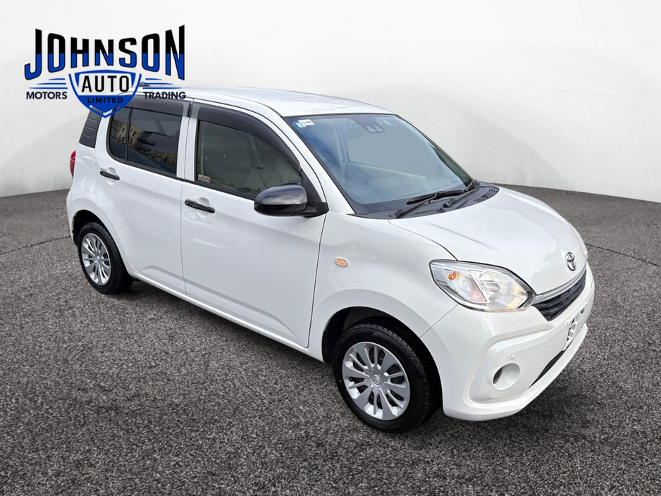 2020 Toyota Passo - image 10