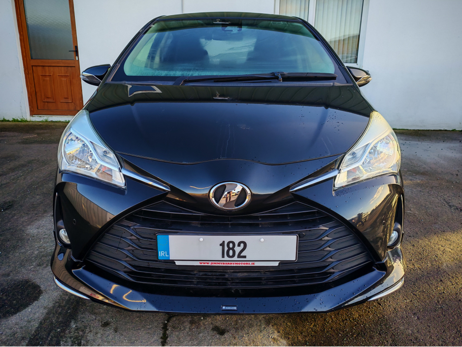 2018 Toyota Yaris - image 12
