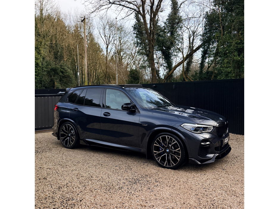 2022 BMW X5 - image 6