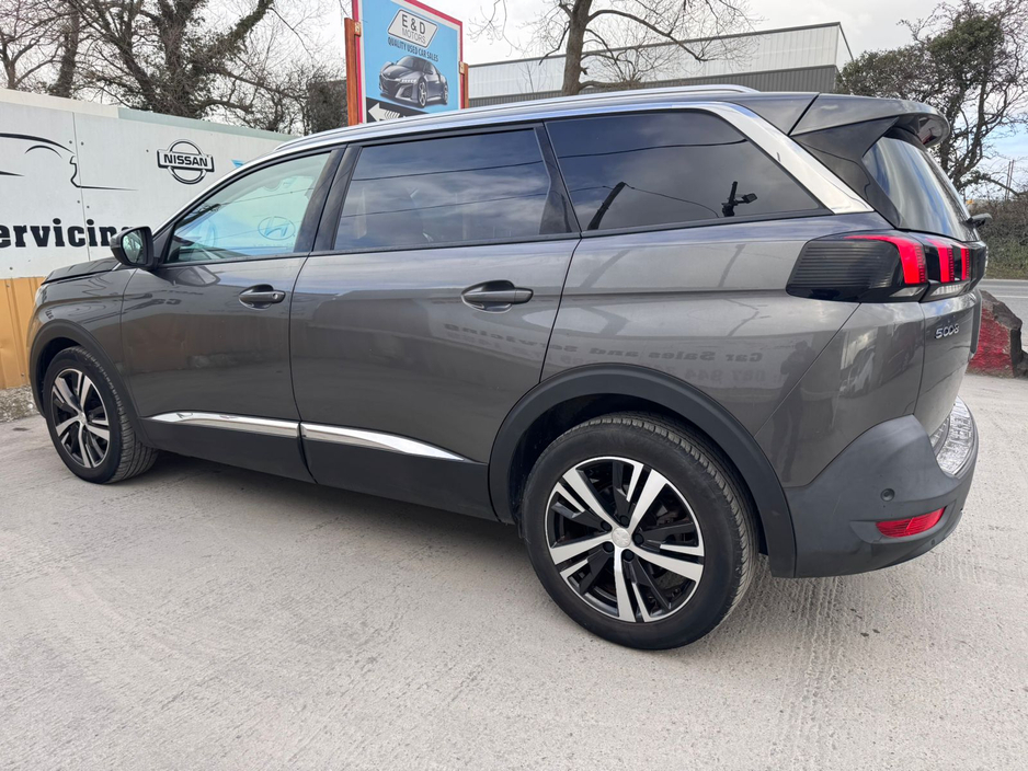 2019 Peugeot 5008 - image 32