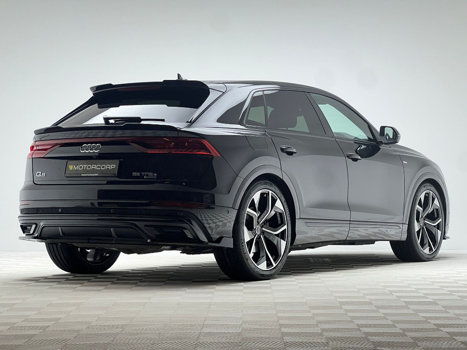 2023 Audi Q8 55 TFSI E S LINE BLACK ED 381HP QUATTRO €75,990