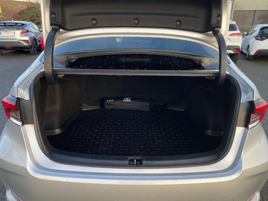 2019 Toyota Corolla LUNA SPORT SALOON €22,495