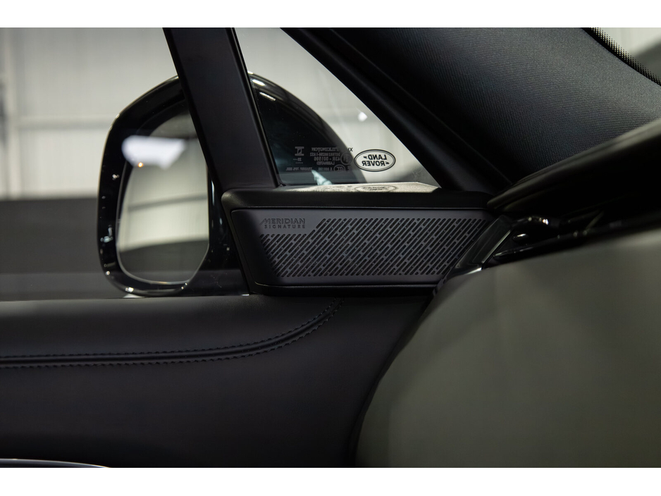 2024 Land Rover Range Rover - image 18