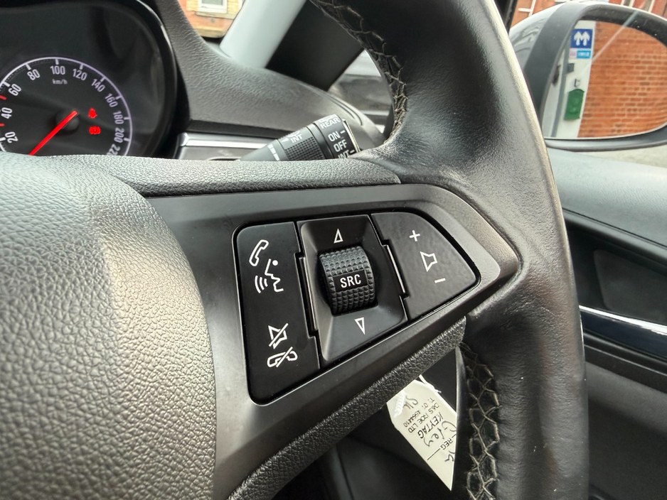 2017 Opel Corsa - image 17