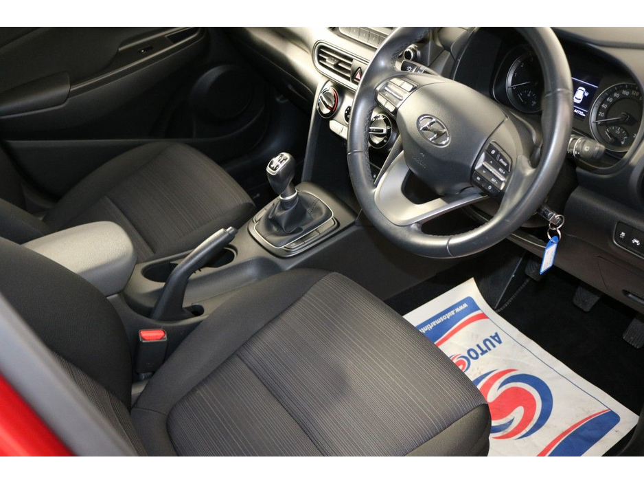 2020 Hyundai Kona - image 10