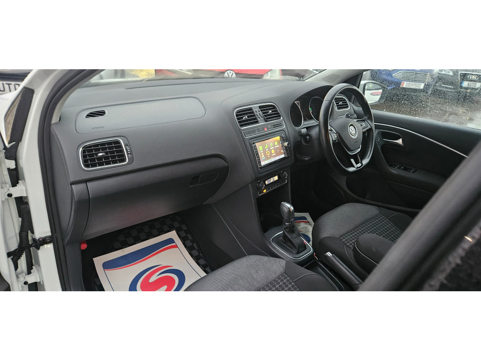 2015 Volkswagen Polo auto 1.2 comfortline plus low kms high spec €10,995