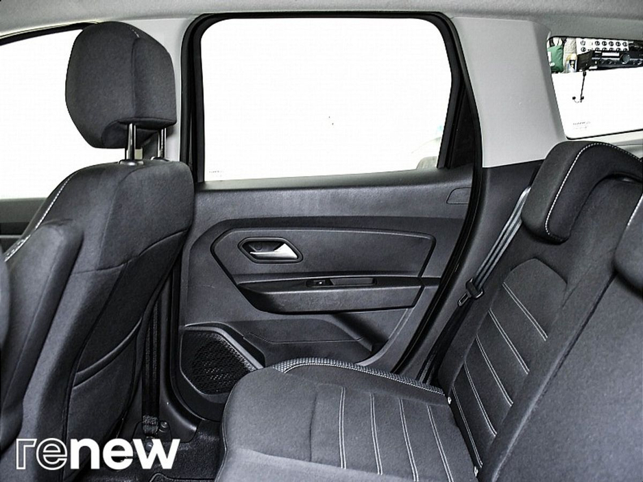 2022 Dacia Duster - image 11