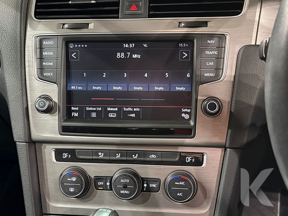 2016 Volkswagen Golf - image 20