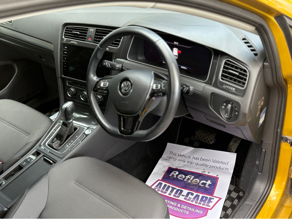 2018 Volkswagen Golf - image 8