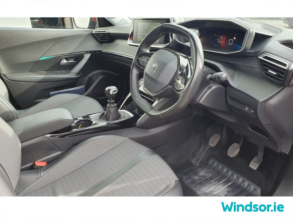 2021 Peugeot 2008 - image 10