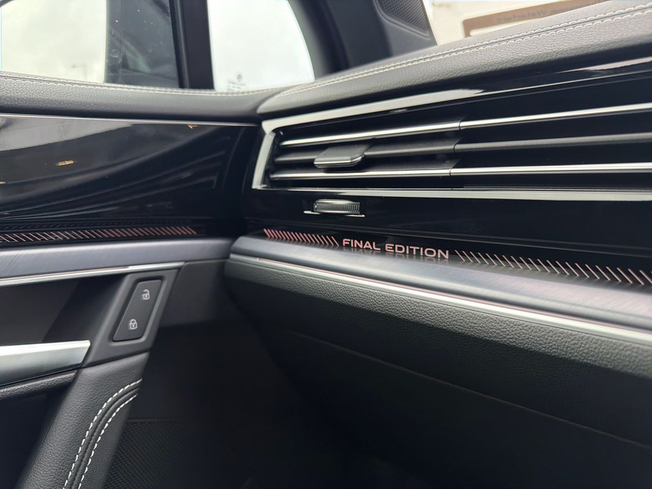 2026 Volkswagen Touareg Touareg R-Line Final Edition 231HP €113,980