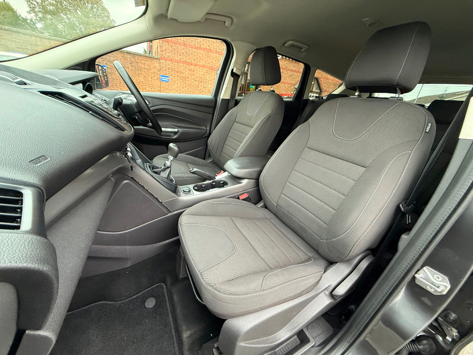 2015 Ford Kuga - image 16