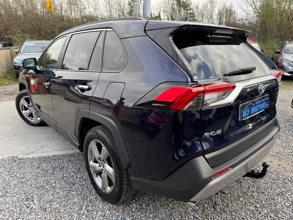 2020 Toyota Rav4 - image 5