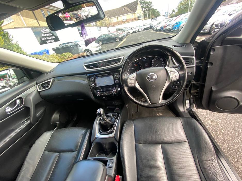 2016 Nissan X-Trail - image 4