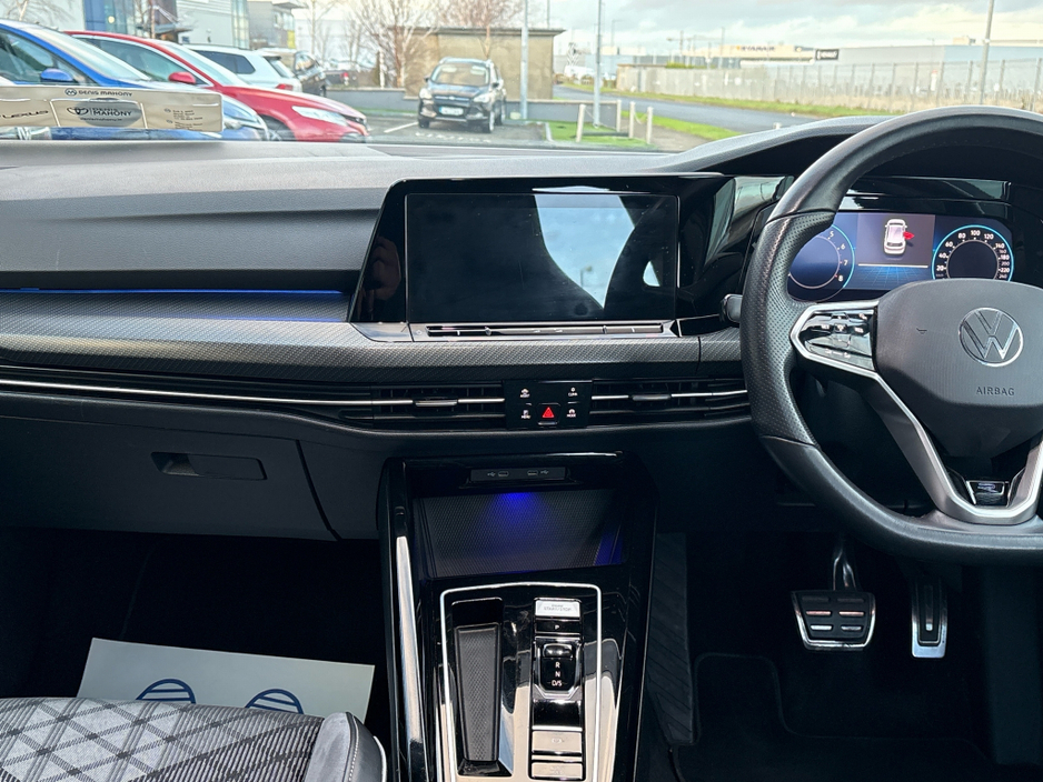 2023 Volkswagen Golf R-LINE 1.5 TSI MHEV 1 130HP €29,950