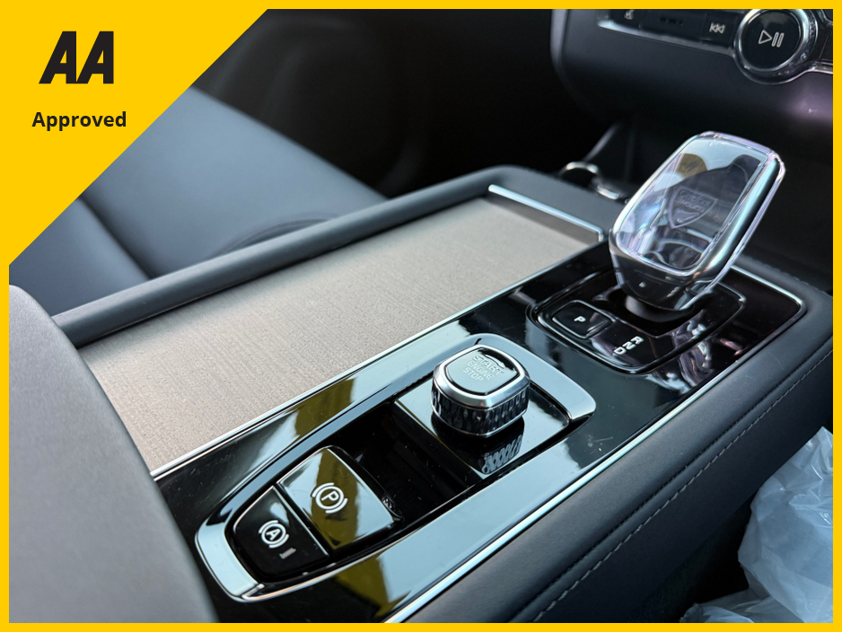 2025 Volvo XC90 - image 39