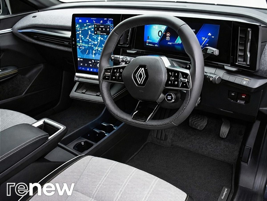 2024 Renault Megane E-Tech - image 6