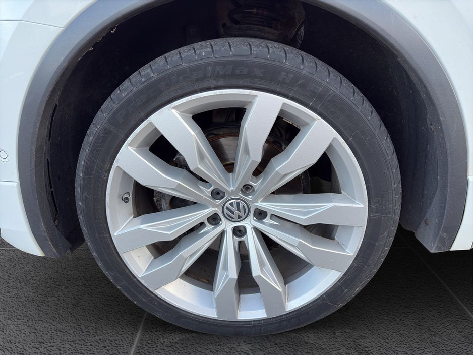 2019 Volkswagen Tiguan "White looks, tech-rich cabin and sport-inspired feel — the SUV that makes every drive feel special" €29,888