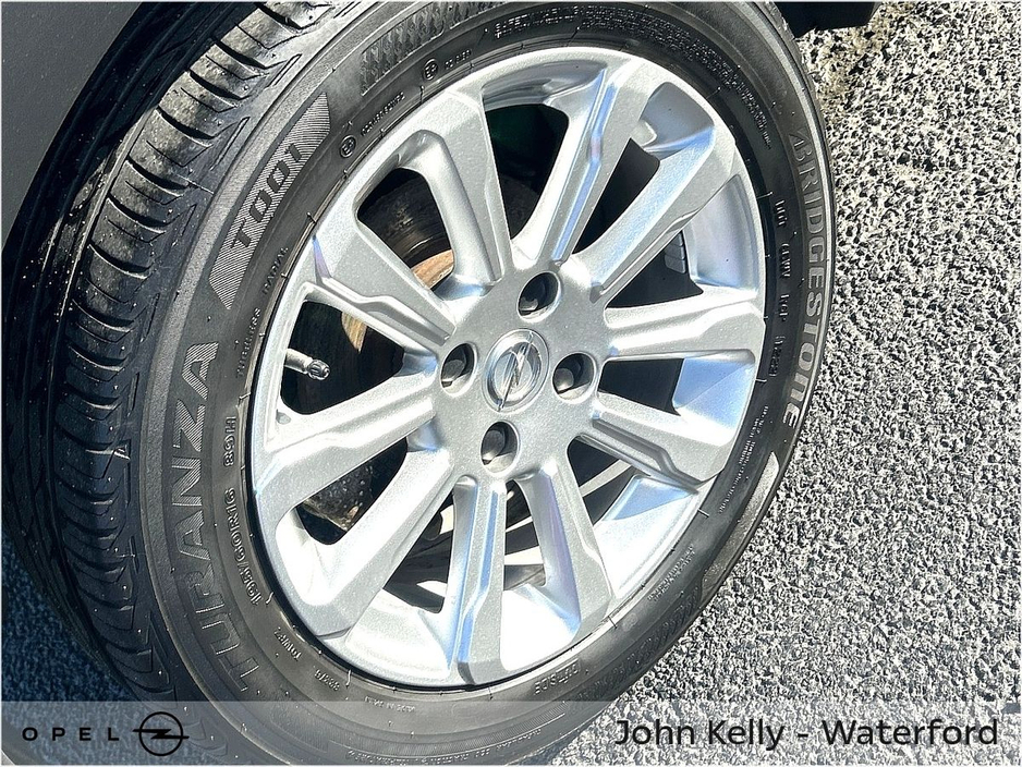 2022 Opel Crossland - image 6