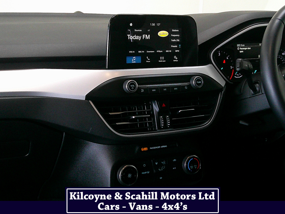 2019 Ford Focus - image 18