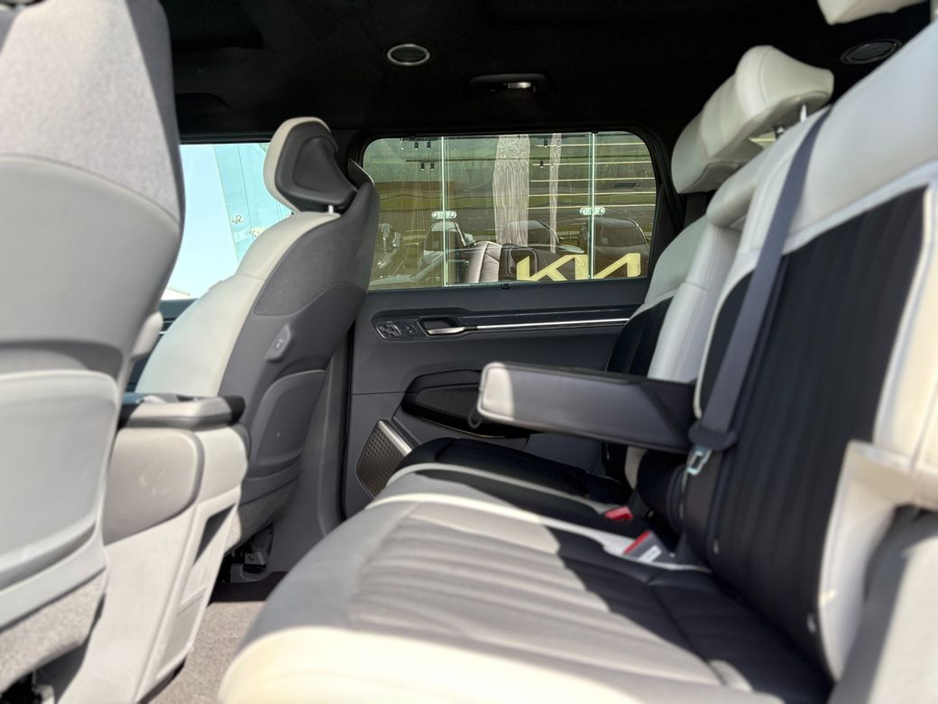 2025 Kia EV9 - image 4