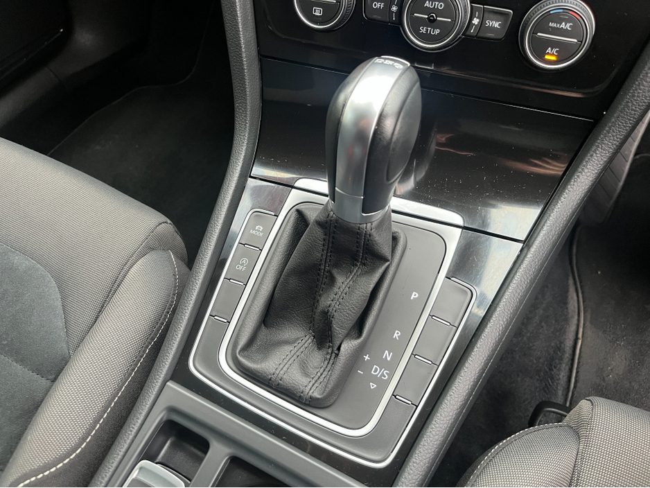 2014 Volkswagen Golf HIGHLINE AUTOMATIC 1.4 PETROL //VERY LOW MILES//REVERSE CAMERA//ADAPTIVE CRUISE CONTROL// €13,950