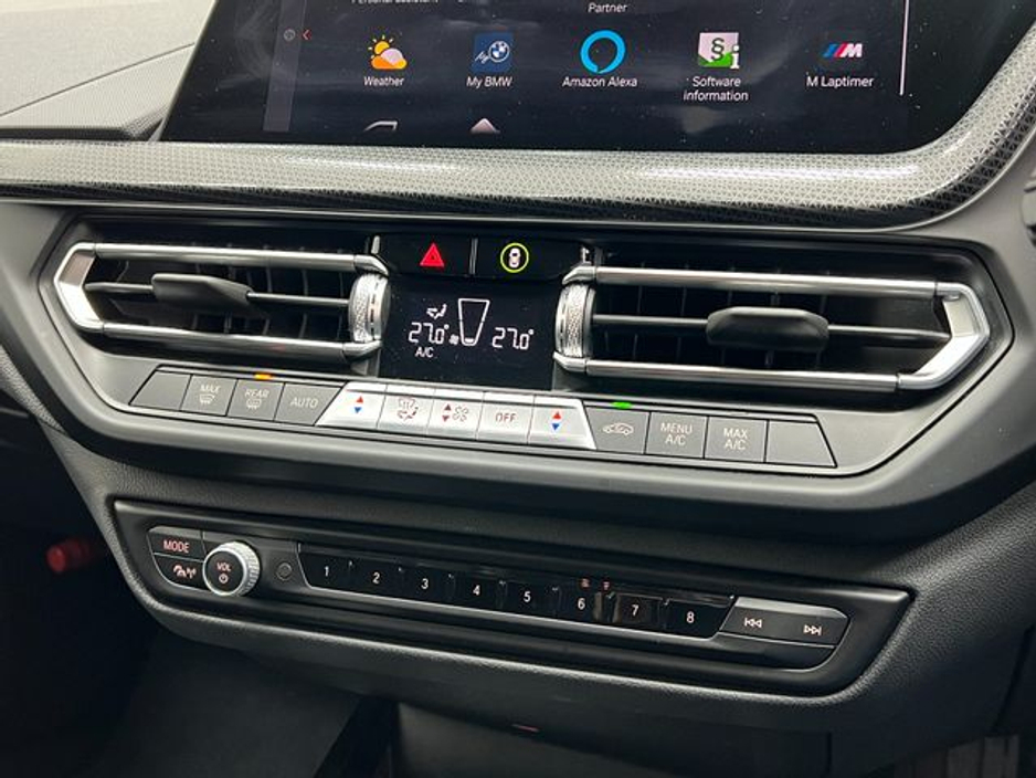 2023 BMW 1 Series - image 32