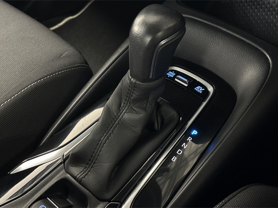 2021 Toyota Corolla HYBRID LUNA**TOUCHSCREEN BLUETOOTH MEDIA**REVERSE CAMERA**PARKING SENSORS**DUAL CLIMATE**CRUISE CONTROL**MULTIFUNCTIONAL STEERING WHEEL**AIR CONDITIONING**ISOFIX**FINACE AVAILABLE** €21,995