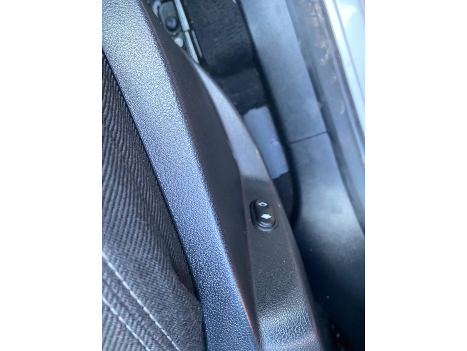 2013 Ford Galaxy - image 17