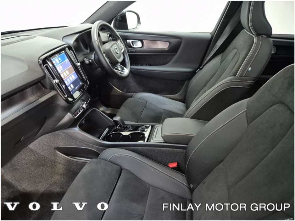 2023 Volvo XC40 BEV 231hp Ultimate 69kw Pan Roof , Heated Steering Wheel & Seats €36,950