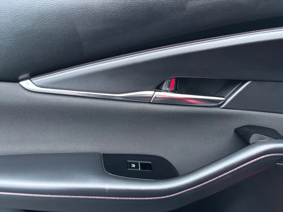 2023 Mazda CX-30 2.0P MHEV 122ps HOMURA €23,850