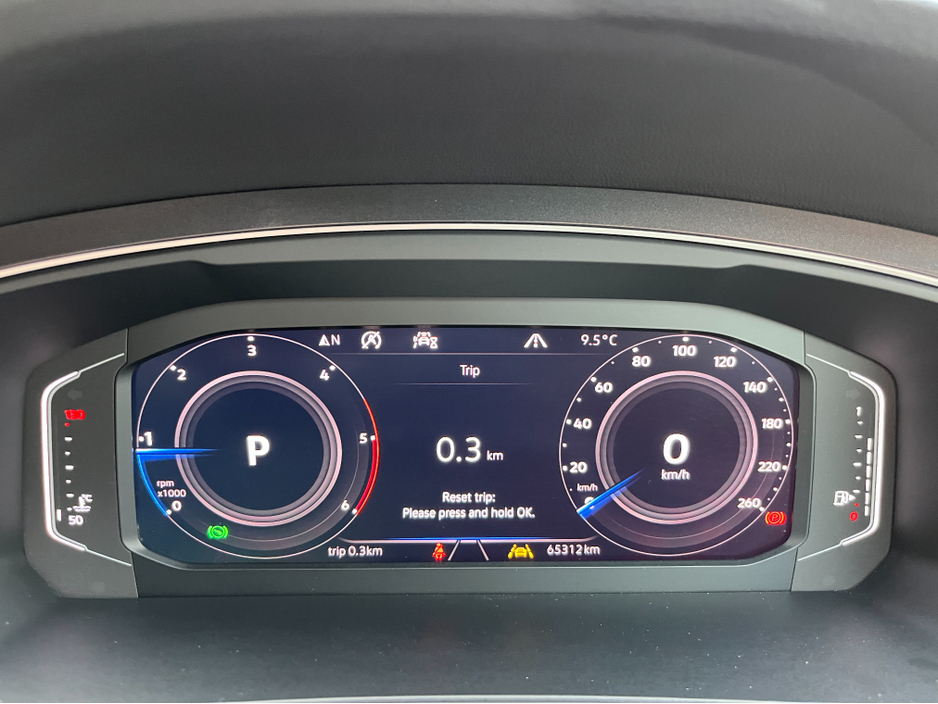 2020 Volkswagen Tiguan - image 27