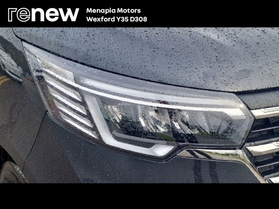 2026 Renault Trafic - image 14